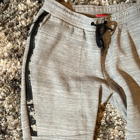 Nike Tech Fleece Joggers OG Gray Men’s sz Large - Picture 3 of 10